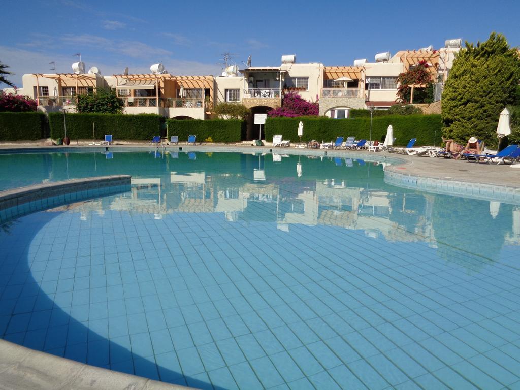 Santa Barbara Complex Apartment Лимасол Екстериор снимка
