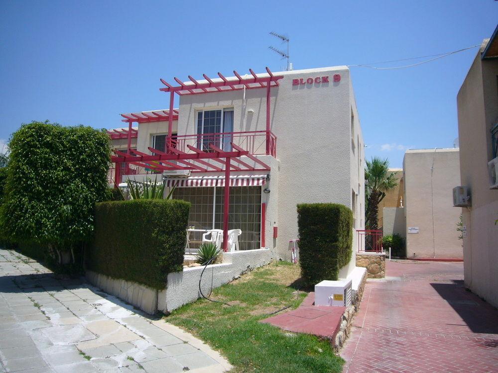 Santa Barbara Complex Apartment Лимасол Екстериор снимка