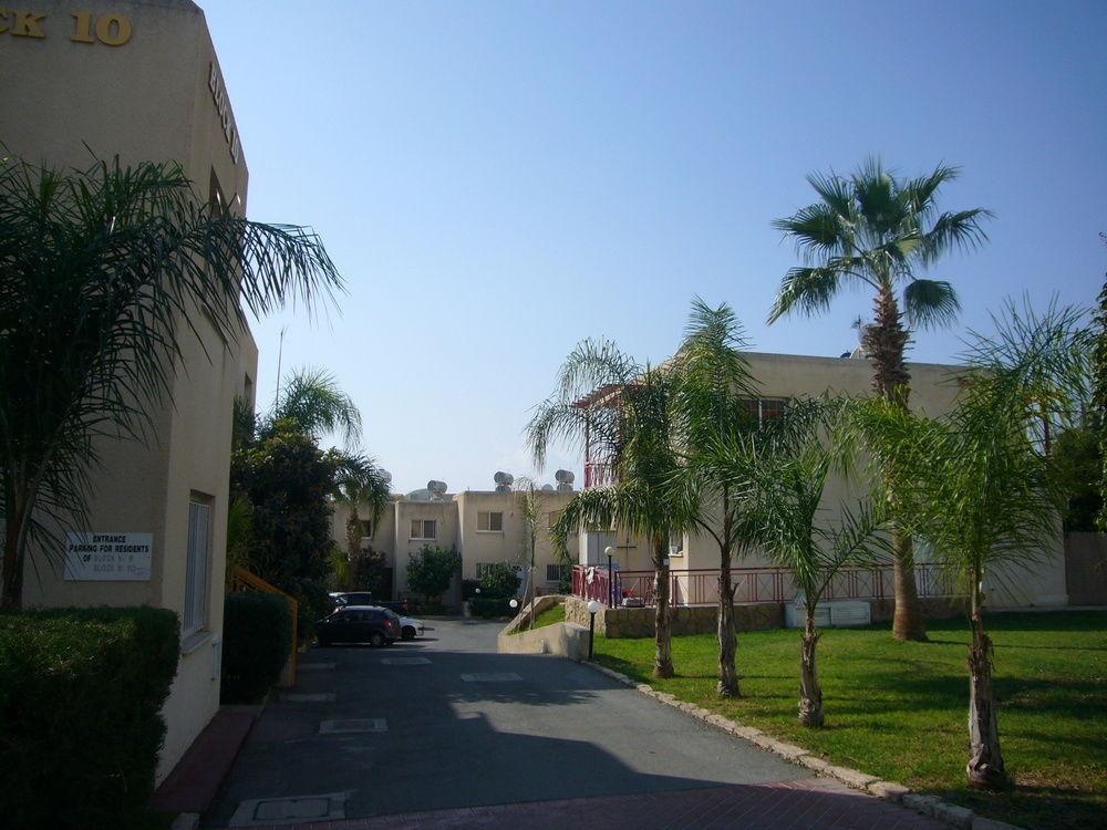 Santa Barbara Complex Apartment Лимасол Екстериор снимка